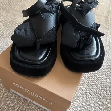 CORSA ROMA 블랙 플립플랍 36