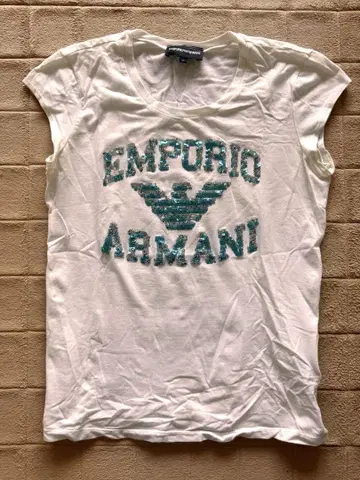 EMPORIO ARMANI 스팽글 티셔츠 40 사이즈, 몇 번 착용
