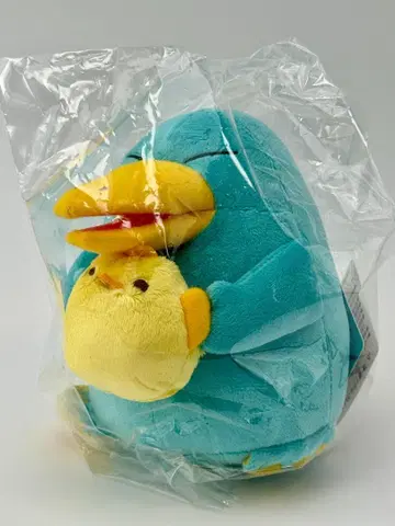 오리너구리 이코짱 x 병아리링 안고 있는 봉제 인형