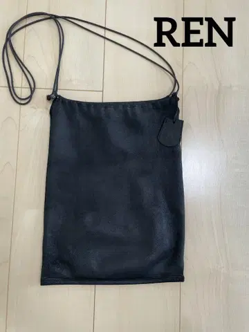 REN 염소 가죽 플랫 숄더