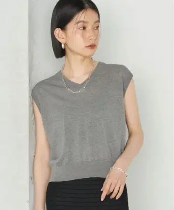 wai+ ships V넥 베스트 노지리 미호