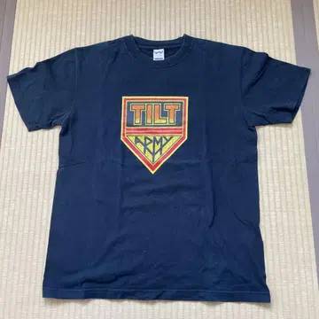 TILT 반팔 티셔츠 틸트 티셔츠 TILT ARMY 그래픽 티셔츠