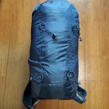 QUECHUA 데카트론 경량 백팩 16L-19L