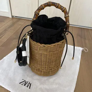 ZARA 라탄 원형 바스켓백 뱀부 핸들