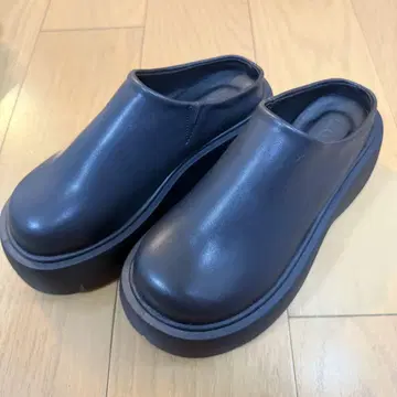 차오패닉 티피 사보 샌들 24.5cm 블랙 블랙
