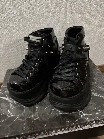 데모니아 DEMONIA 통굽 스니커즈