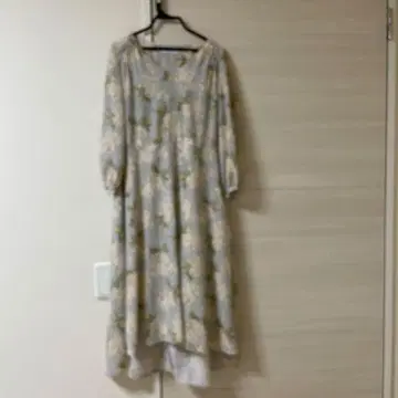 이에나 7부 소매 리버티 라일락 패턴 원피스