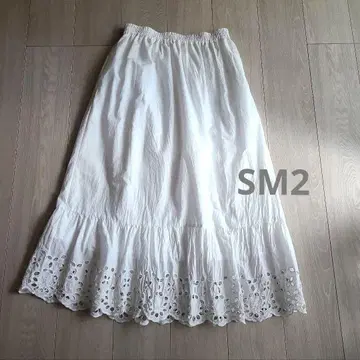 SM2 스캘럽 레이스 스커트