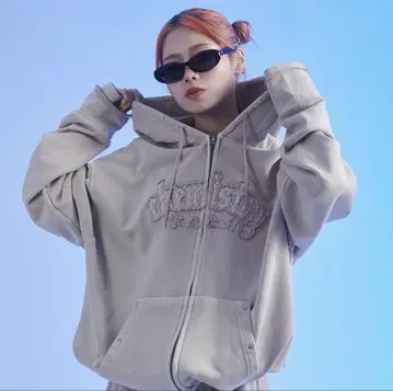 세다쿠루 후드티