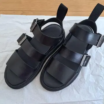 Dr.Martens 그리폰 샌들