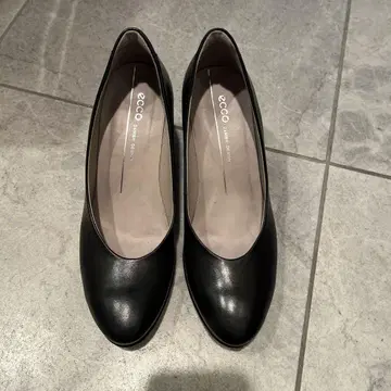 ecco 블랙 10cm 하이힐