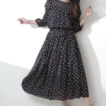 도트 무늬 플레어 스커트 FR 블랙 화이트