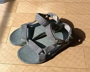 Teva 테라 플로트 25cm