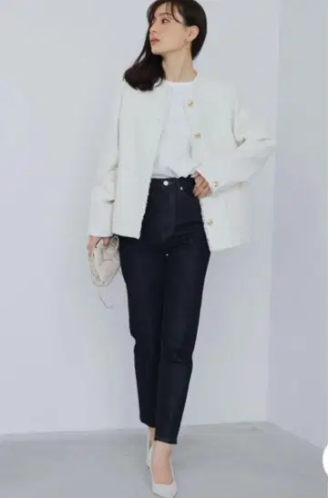 anuans 크롭 테이퍼드 데님 팬츠 화이트