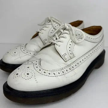 Dr Martens 마틴 윙팁 드레스 신발 화이트