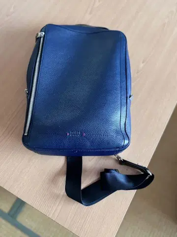 다케오 키쿠치 네이비 가죽 숄더백 정크
