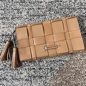 MICHAEL KORS 뜨개질 클러치백 베이지