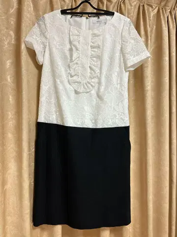 MISS J 프릴 무릎 기장 원피스 새상품급