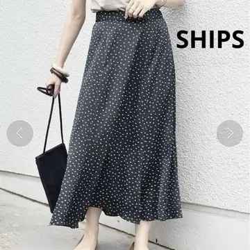 SHIPS 워셔블 도트 플레어 스커트