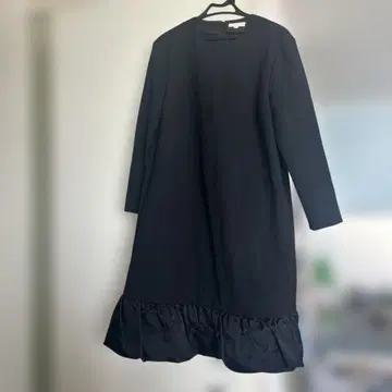 R (아르) 블랙 프릴 밑단 무릎 기장 원피스 36