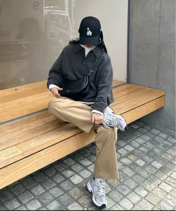 russet 하프문 숄더백
