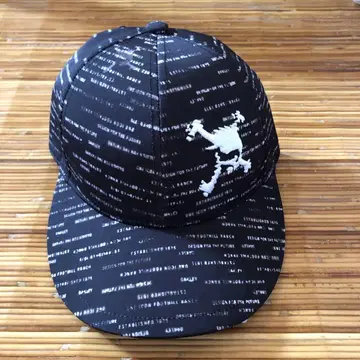 Oakley 블랙 텍스트 패턴 캡