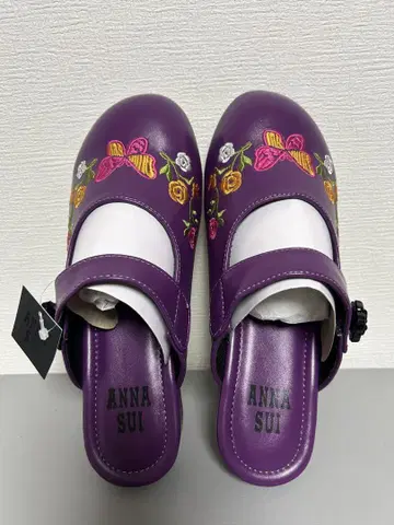 ANNA SUI 보라색 자수 현관 샌들