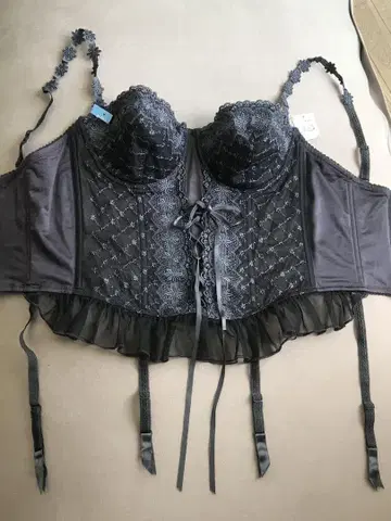 미사용 그레이 레이스 장식 브라이덜 이너 D75