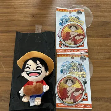 USJ 루피 봉제 인형과 배지 세트