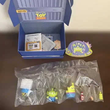 52TOYS 피자 플래닛 리틀 그린맨 에이리언