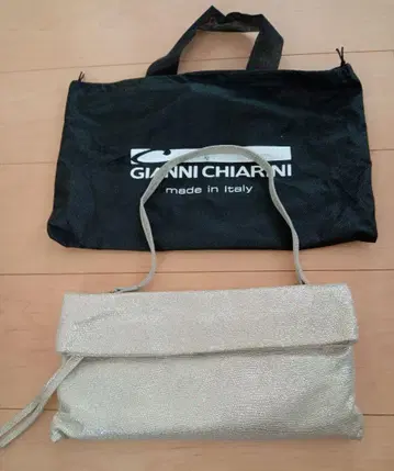 GIANNI CHIARINI 실버 핸드백