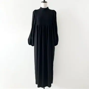 베르메이유 페예나 아세테이트 백 새틴 조젯 원피스 블랙