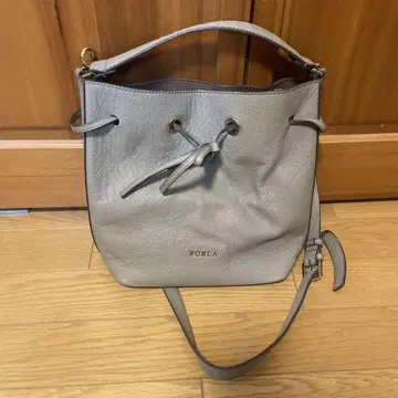 FURLA 그레이 가죽 숄더백