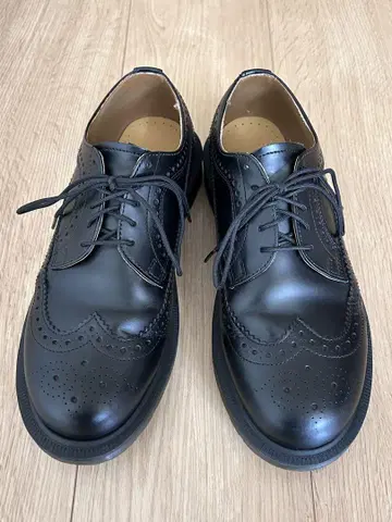 Dr. Martens 3989 UK6 브로그 슈즈