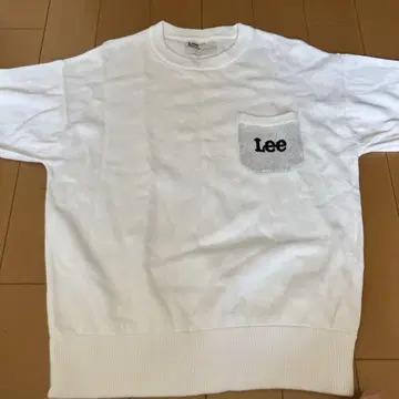 Lee 화이트 크루넥 스웨터