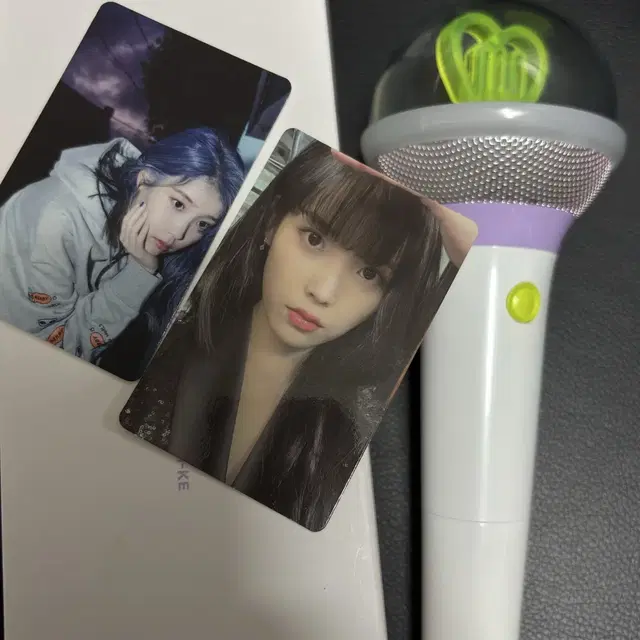 아이유 응원봉 아이크 + 시그포카 블루밍 포카
