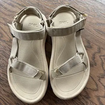 Teva 베이지 스포츠 샌들 24cm