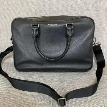 MICHAEL KORS 블랙 비즈니스 백
