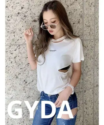 GYDA 컷 아웃 디자인 티셔츠 블랙 free 데미지