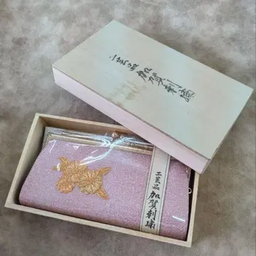 미사용 새상품 핑크 꽃 자수 일본 정통의상 소품 나무 상자 포함 지갑
