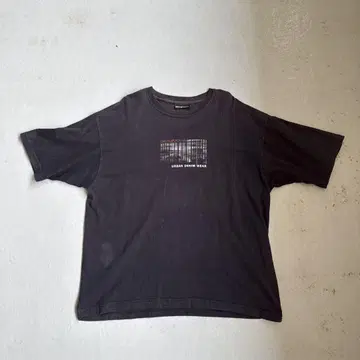 DKNY JEANS 티셔츠