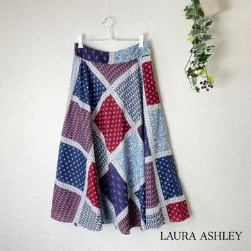 LAURA ASHLEY 디자인 플레어 스커트