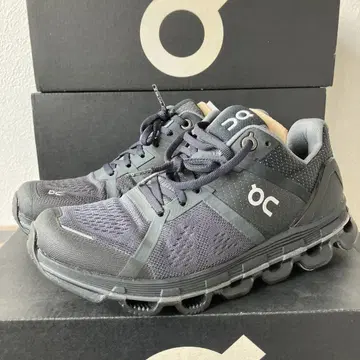 On 신발 22cm