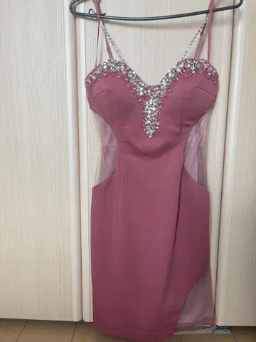 Jewels 캬바쿠라 드레스 비쥬 장식
