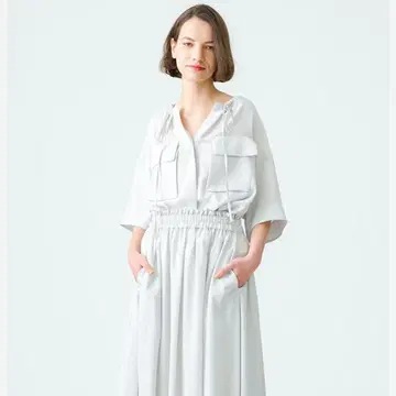 ebure/에부르 드라이 레이온 비에라 개더 노카라 블라우스