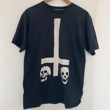 ACTUAL PAIN 해골 티셔츠