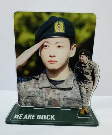 구쿠 아크릴 스탠드 WE ARE BACK 군복