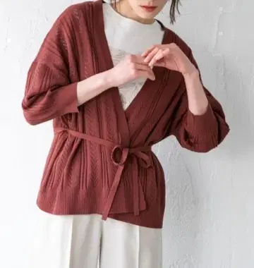 로리즈팜 리본 포함 가디건 홍차 계열 성숙한 느낌