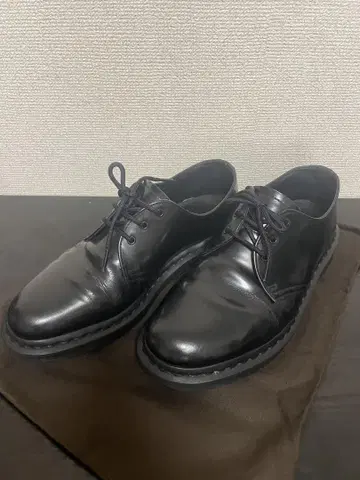 [가격 인하 가능] 닥터마틴 3홀 레이스업 슈즈 27cm