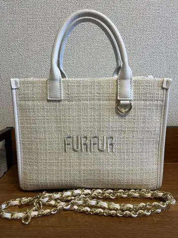 FURFUR 트위드 로고 토트백 IVR 아이보리